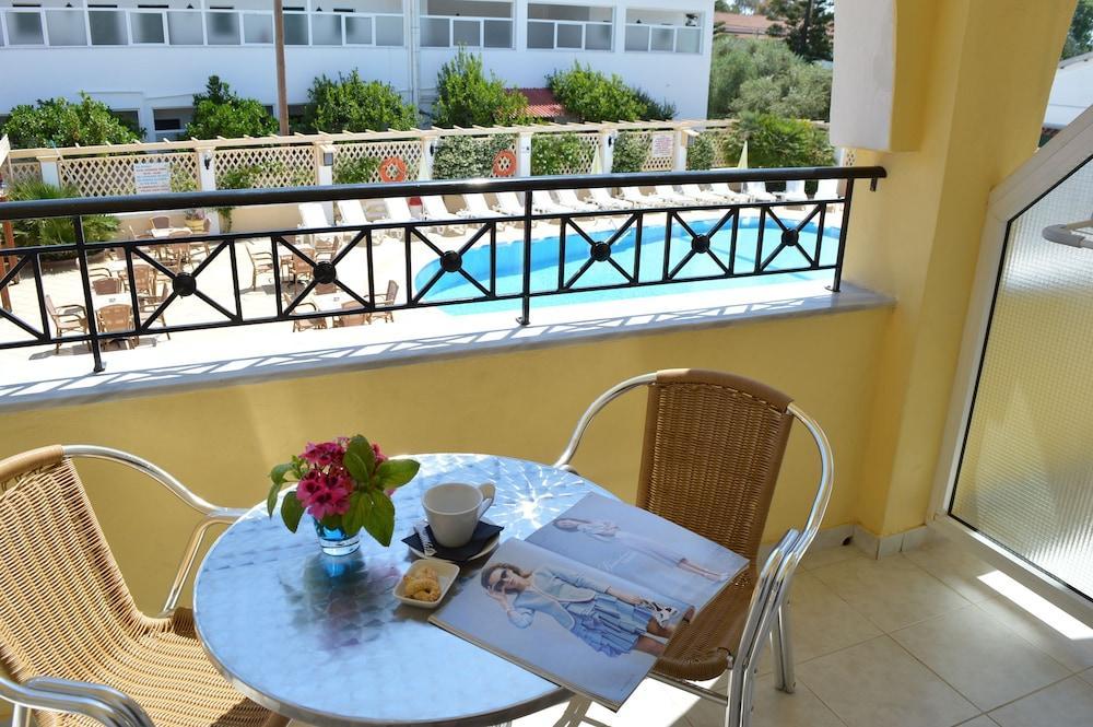 Konstantina Apartments กาวอส ภายนอก รูปภาพ