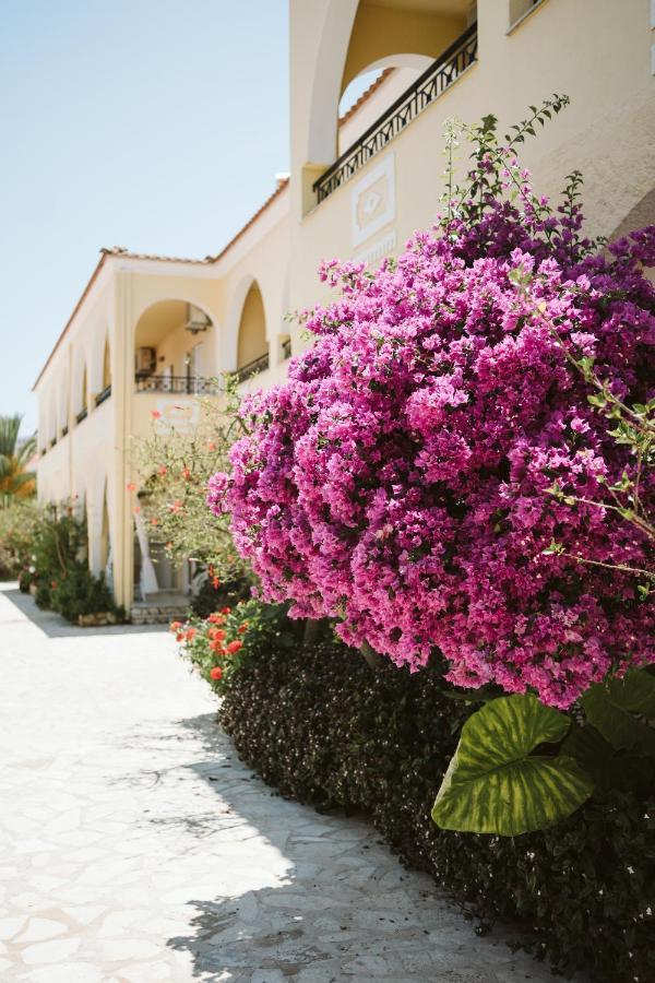 Konstantina Apartments กาวอส ภายนอก รูปภาพ
