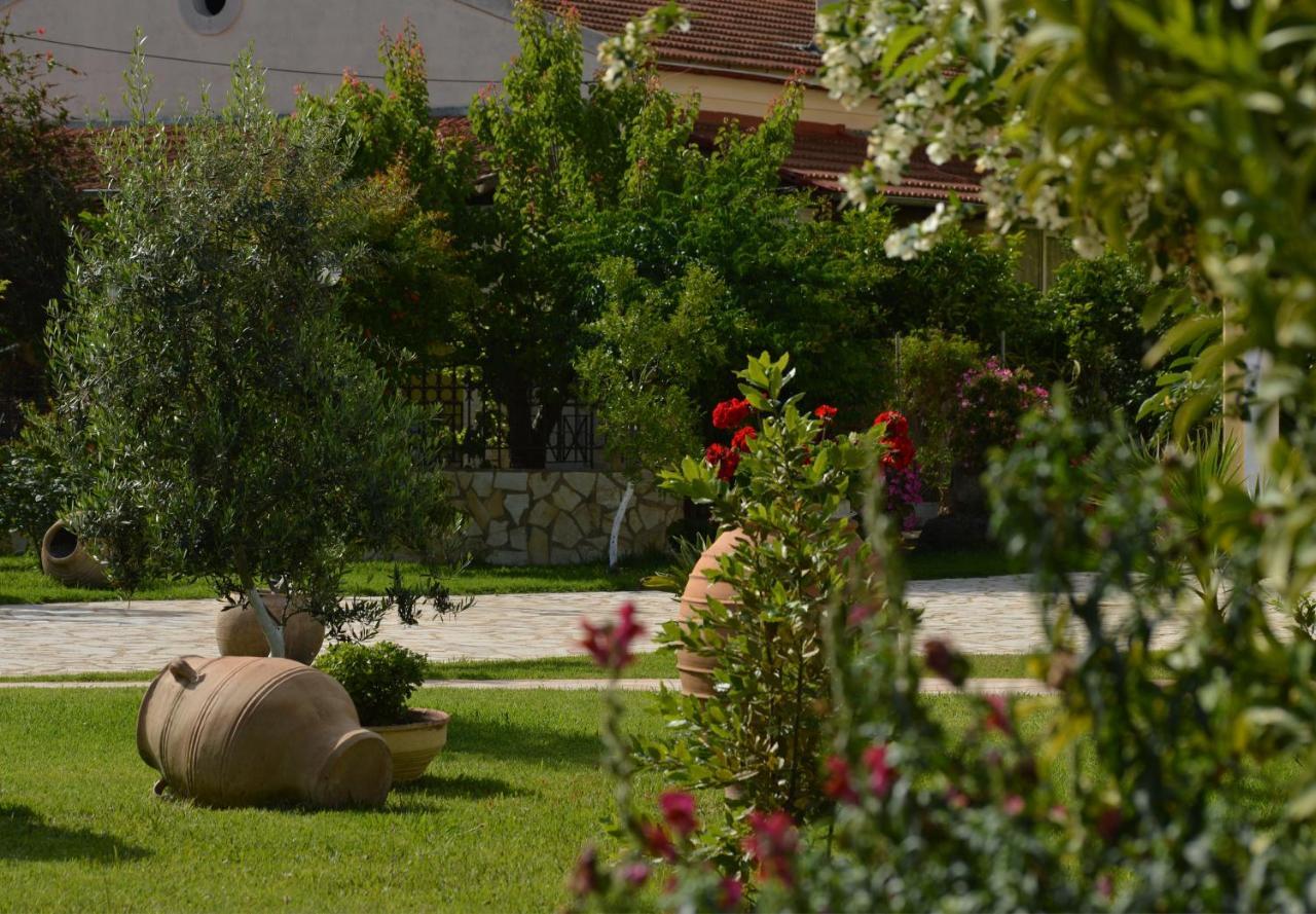 Konstantina Apartments กาวอส ภายนอก รูปภาพ