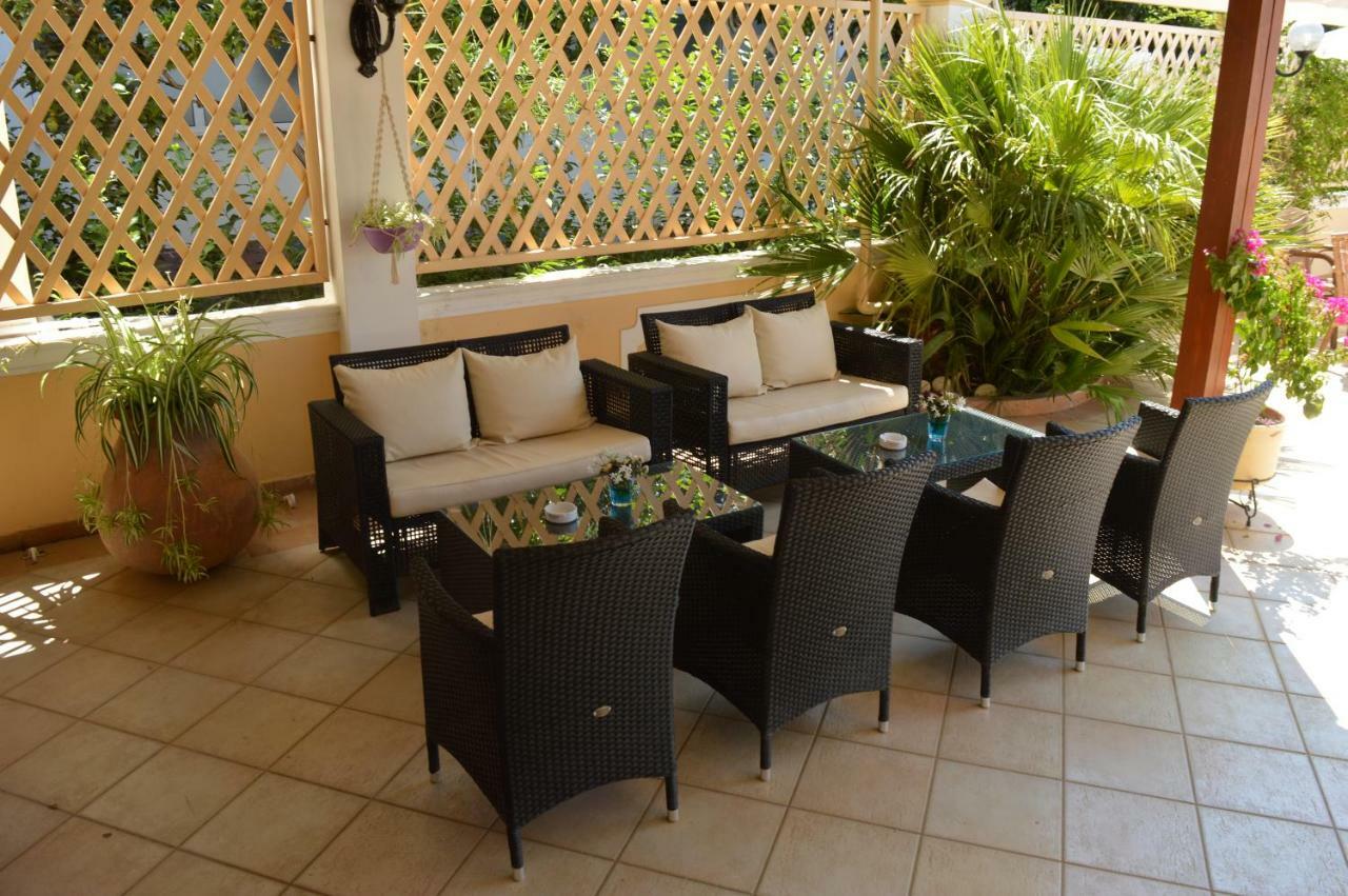 Konstantina Apartments กาวอส ภายนอก รูปภาพ