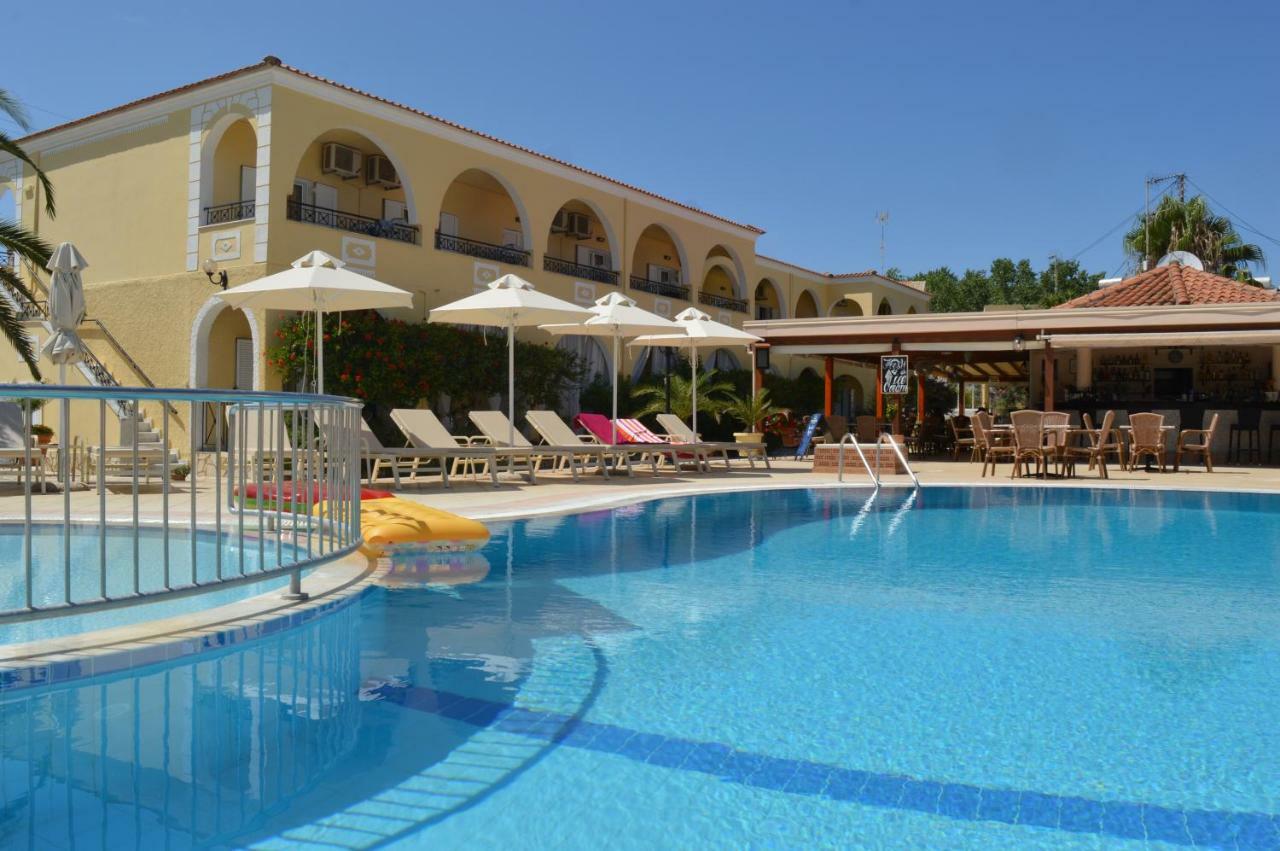 Konstantina Apartments กาวอส ภายนอก รูปภาพ
